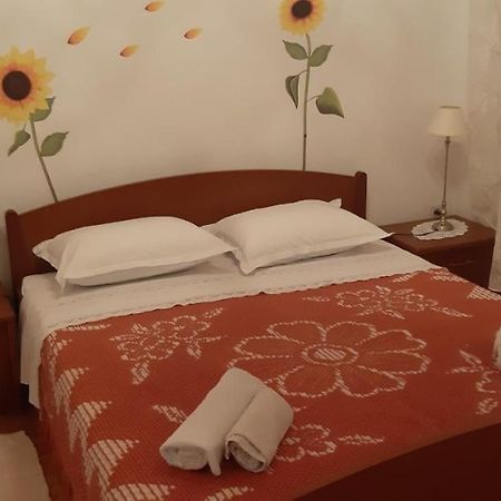 Apartman Bogdan Jelsa  Exterior photo