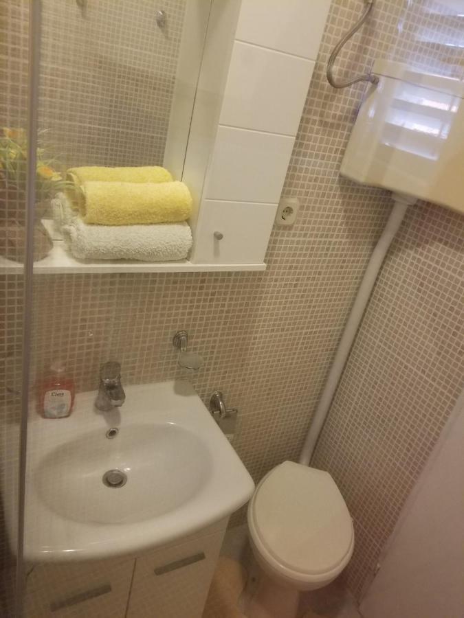 Apartman Bogdan Jelsa  Exterior photo